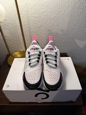 Nike Air Max 270-5.5W
